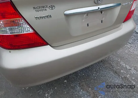 2003 Toyota Camry Xle z USA, uszkodzony, nr VIN 4T1BE30K83U168989